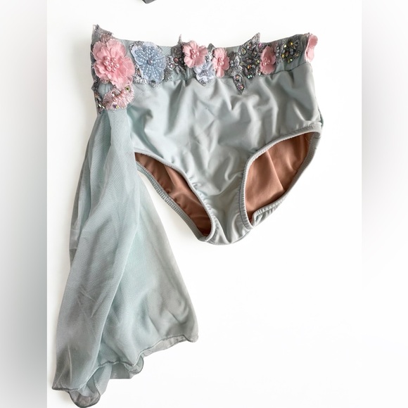 Glamour Floral Embellished Two-Piece Lyrical Dance Costume Sz SC - Picture 3 of 5